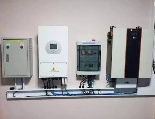 48Vdc/51.2Vdc ในระบบพลังงานแสงอาทิตย์ 5kw 6kw 10kw ด้วยแบตเตอรี่ Lifepo4