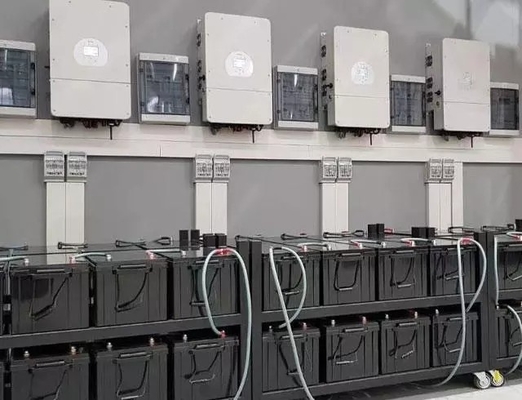ระบบพลังงานแสงอาทิตย์ 5KW 10kw สําหรับ 220v / 380v ความดันออก 24 ชั่วโมง เวลาทํางาน
